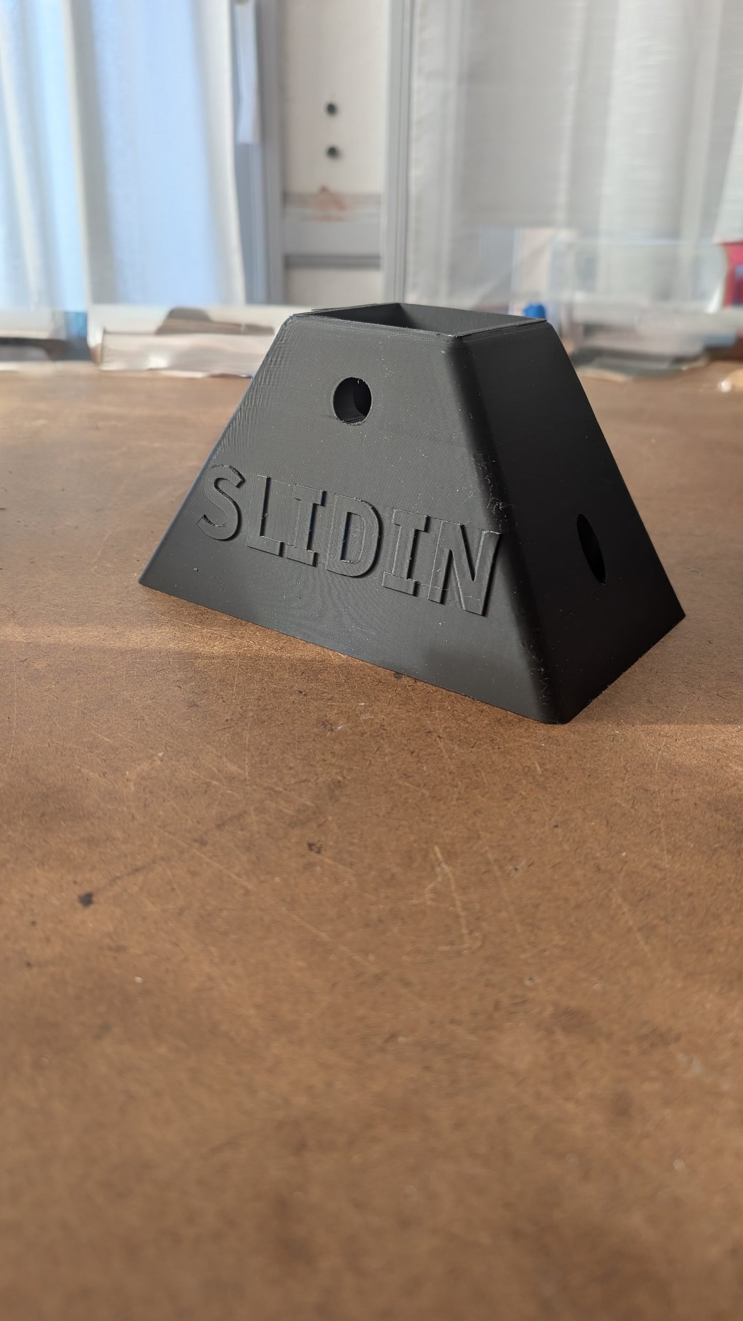 Slidin Sideways short Stands