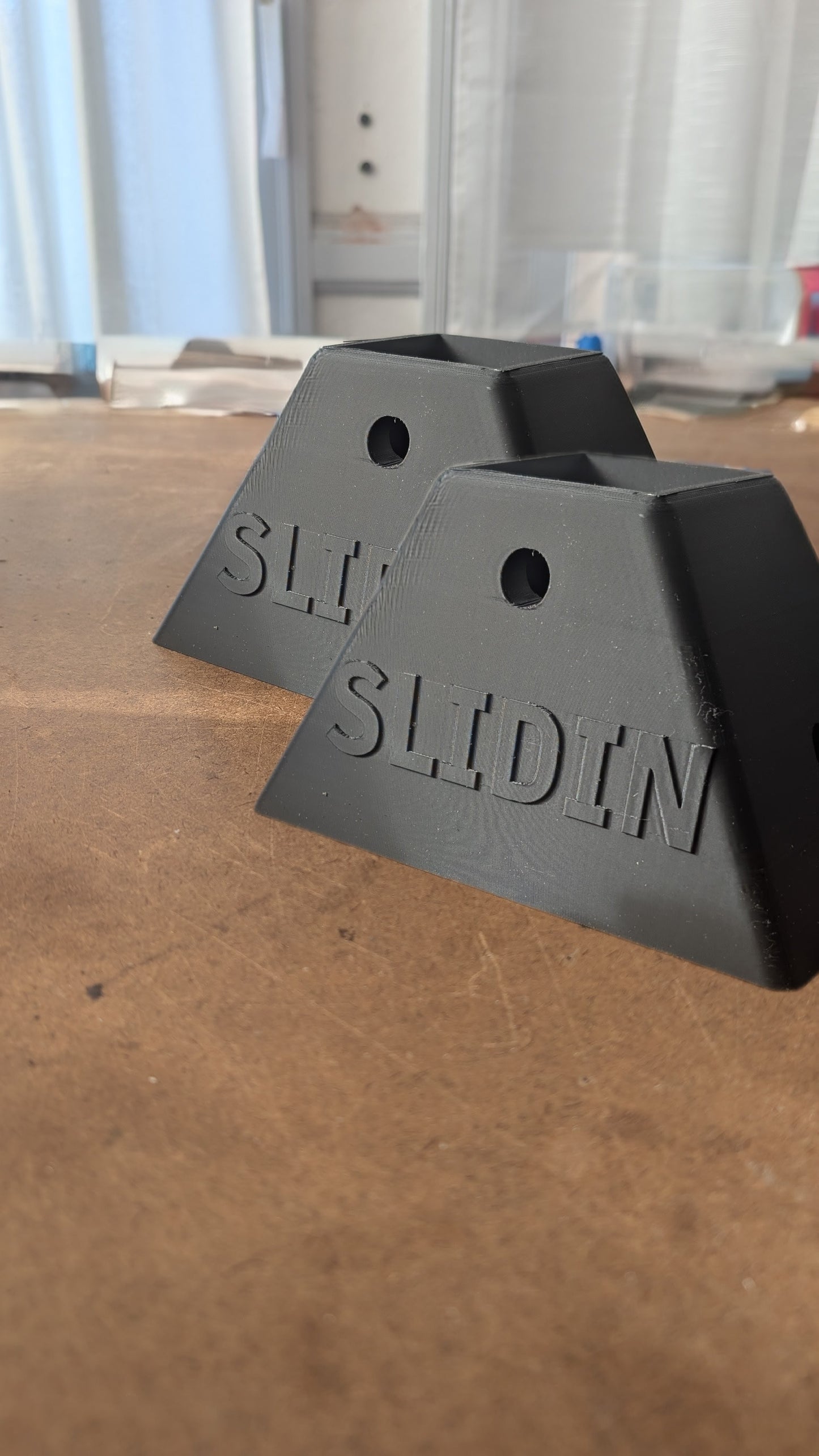 Slidin Sideways short Stands